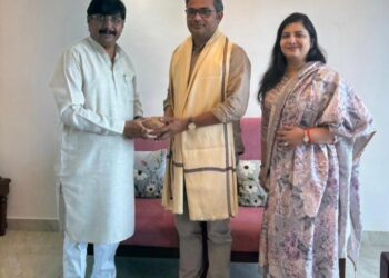 उद्योजक व लेखक शरद तांदळे यांची खासदार धैर्यशील मोहिते पाटील यांच्याकडे दिल्ली येथे दिली सदिच्छा भेट
