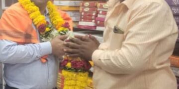 १५ जून – आरोग्यदूत मंगेश चिवटे यांचा वाढदिवस(उपमुख्यमंत्री एकनाथजी शिंदे यांचे ओ.एस.डी.)*                                 *भावी आमदार मंगेश चिवटे- रुग्णसेवेसह शिक्षकांच्या उज्ज्वल भवितव्यासाठी अग्रेसर*