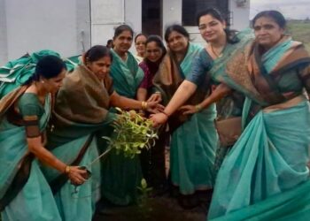 वटपौर्णिमा आणि कृषी दिनाचे औचित्य साधत जिजाऊ ब्रिगेडतर्फे भव्य वृक्षारोपण; निसर्ग संवर्धनाचा दिला अनोखा संदेश जिजाऊ ब्रिगेडच्या पुणे विभागीय अध्यक्षा प्रा. डॉ. मीनाक्षी अमोल जगदाळे व त्यांच्या टीमचा स्तुत्य उपक्रम;