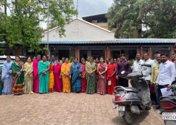 बागेचीवाडी गावातील भारनियमन बंद न झाल्यास महावितरण कार्यालयाला घेराव घालणार  राजेश्वरी कृष्णराज मानेपाटील  लोडशेडिंग विरोधात  बागेचीवाडी गावातील रणरागिणींचा यल्गार